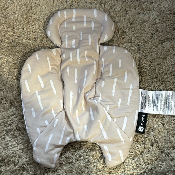 Reversible 4moms Mamaroo swing infant/newborn insert. - Picture 1 of 3